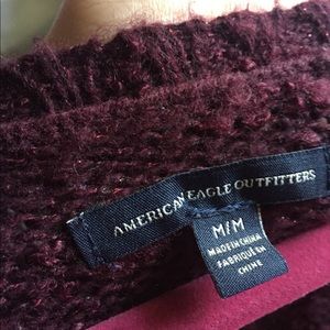 Maroon vneck sweater